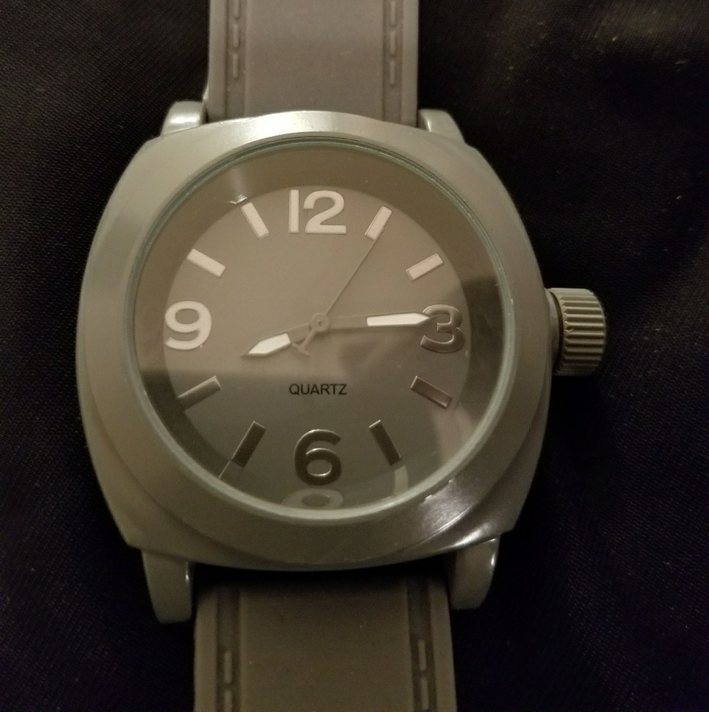 Mens Light Grey Quartz Watch